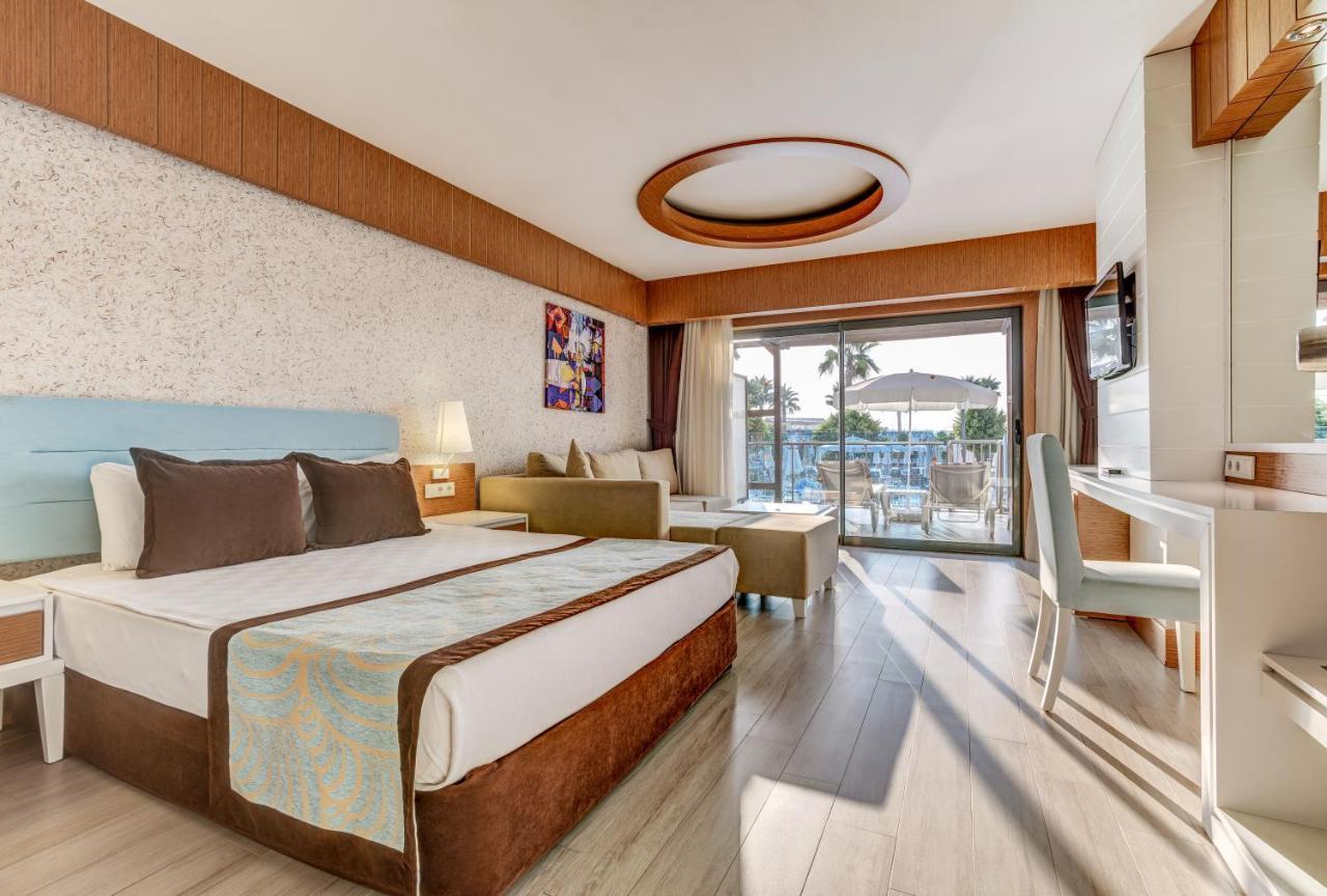Hotel Tui Magic Life Jacaranda Side Esterno foto A room at the hotel