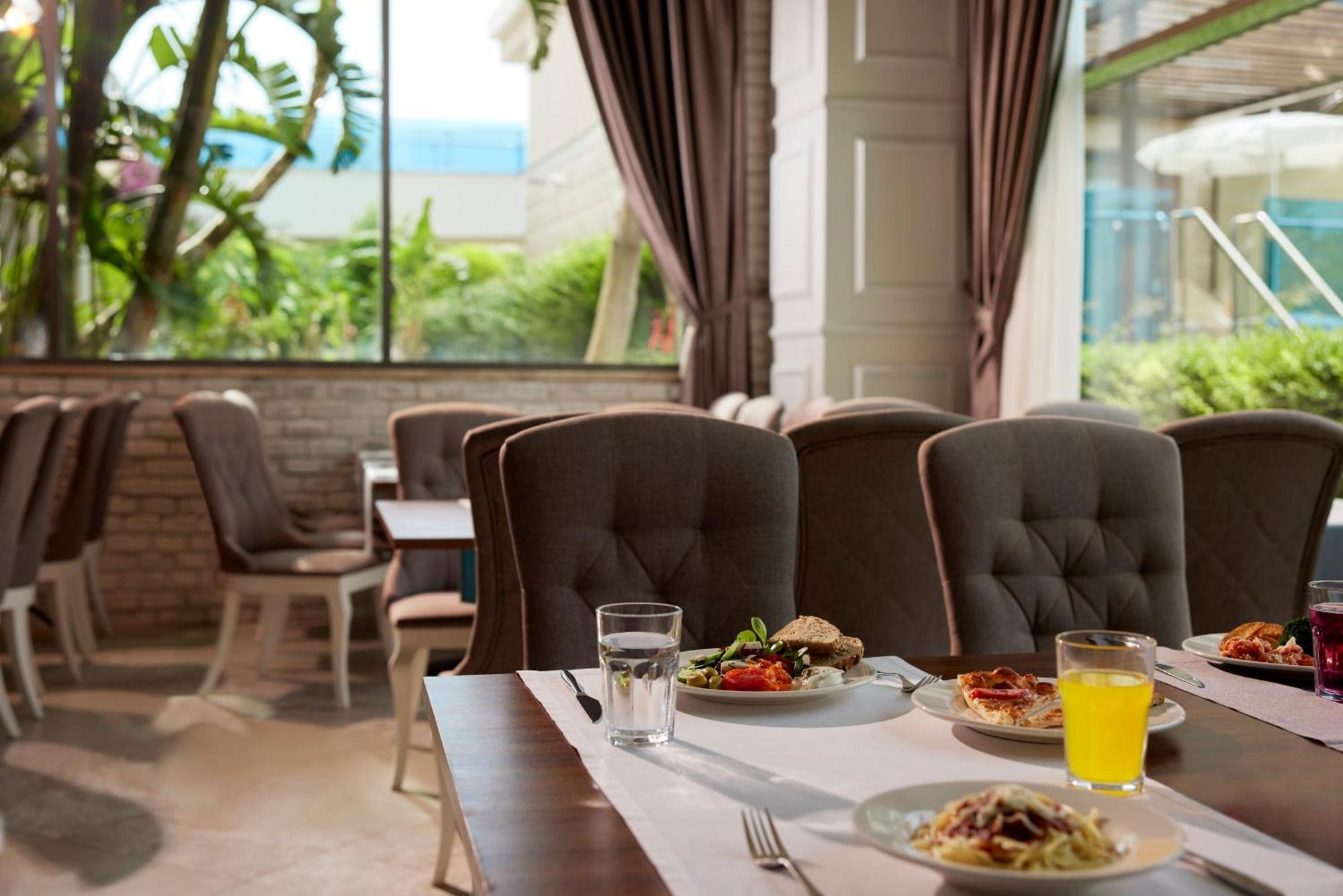 Hotel Tui Magic Life Jacaranda Side Esterno foto Restaurant