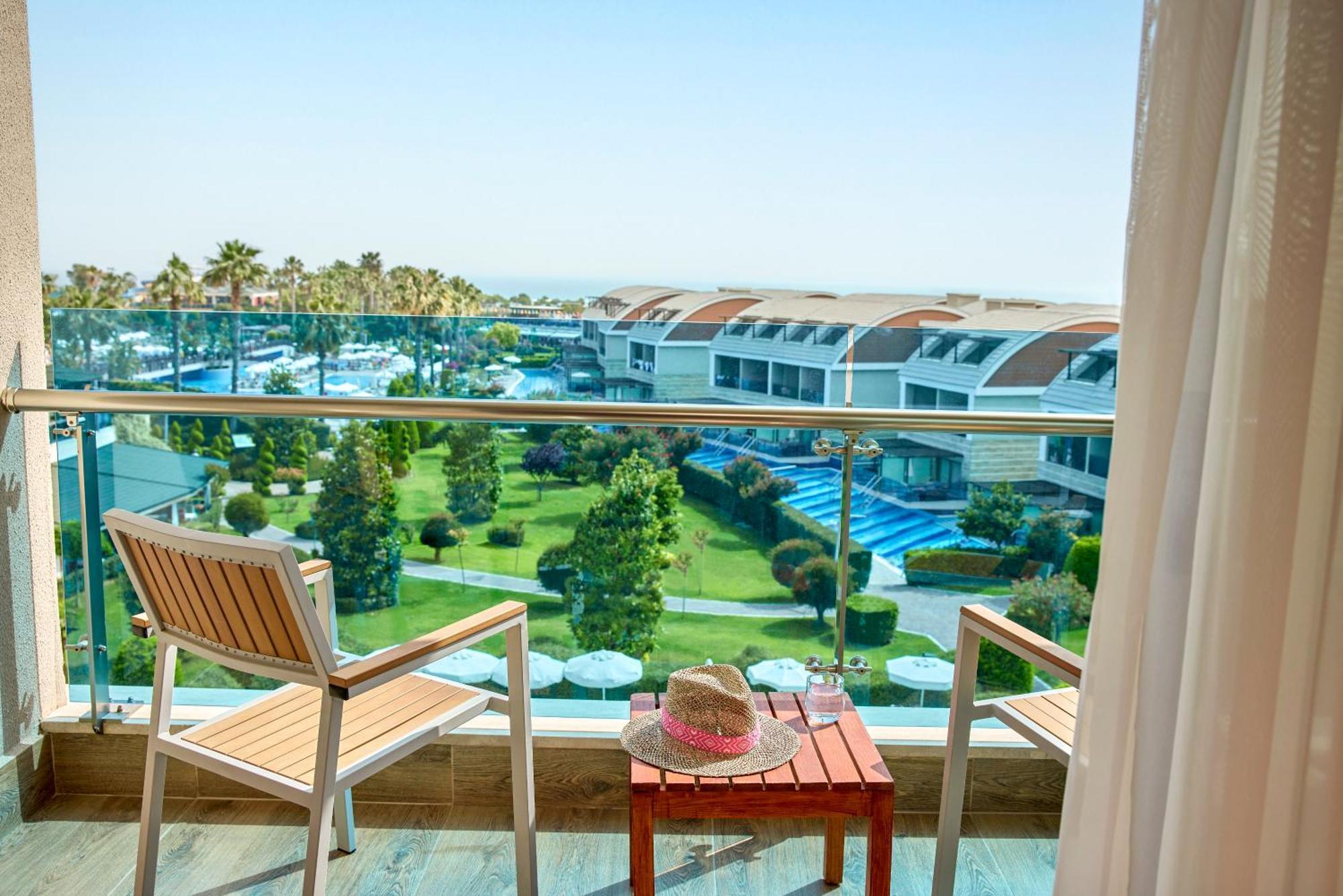 Hotel Tui Magic Life Jacaranda Side Esterno foto A balcony at a hotel