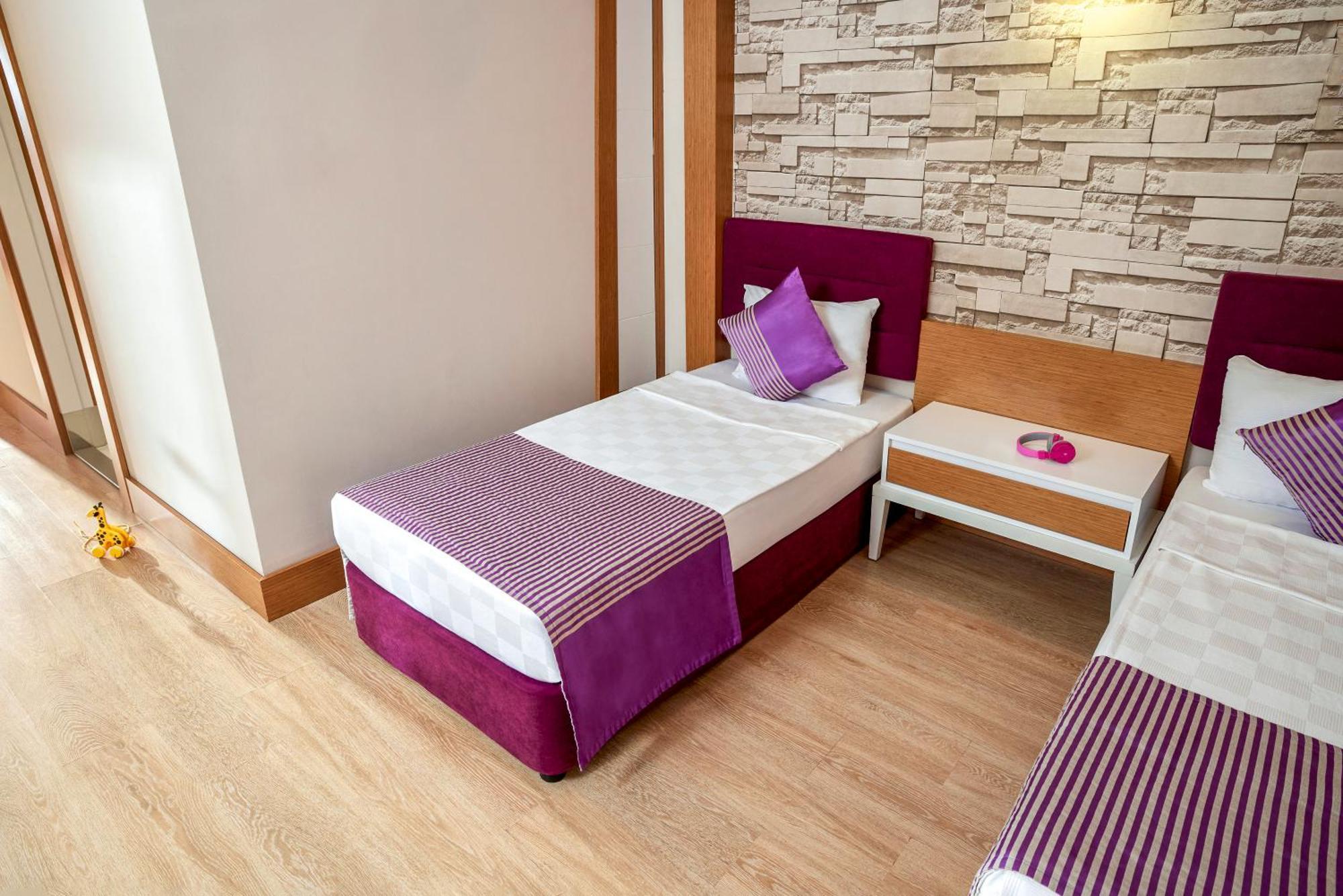Hotel Tui Magic Life Jacaranda Side Esterno foto A typical room at the hotel
