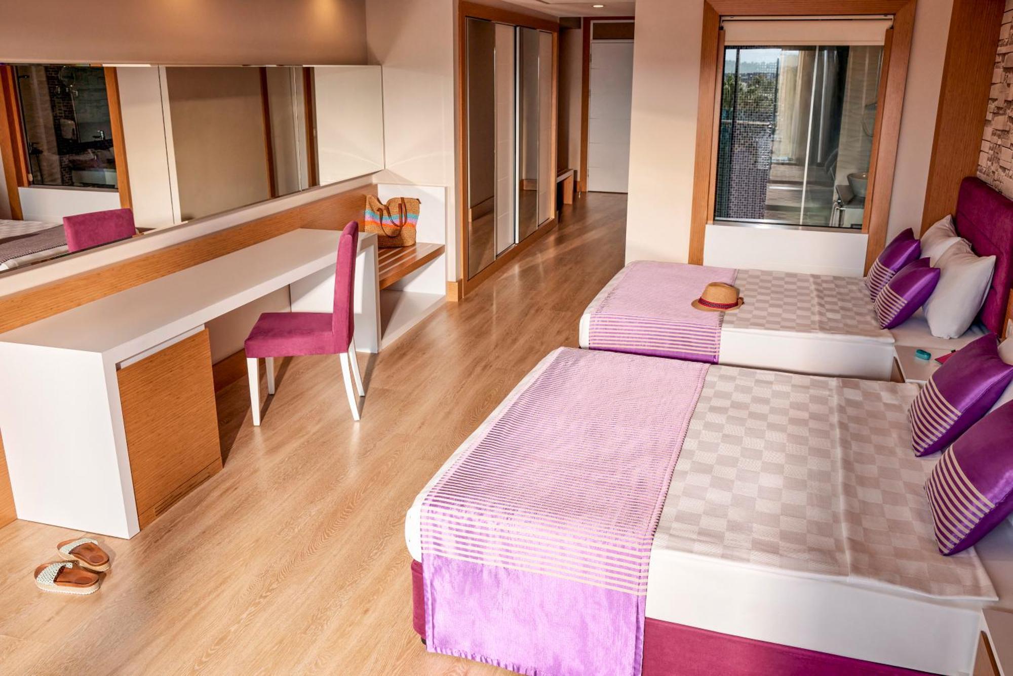 Hotel Tui Magic Life Jacaranda Side Esterno foto A bedroom at the hotel